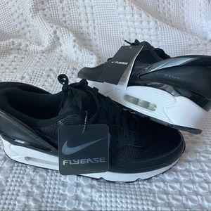 Nike Air Max 90 FlyEase GS Women’s Sneakers Size 10 Brand New with Tags